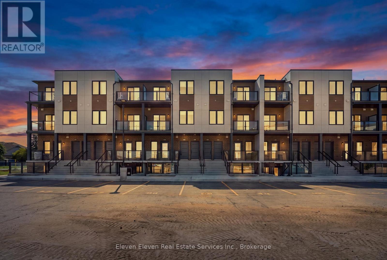 46 - 42 Lowes Road W, Guelph (Clairfields/hanlon Business Park), Ontario  N1G 0H2 - Photo 2 - X14105544