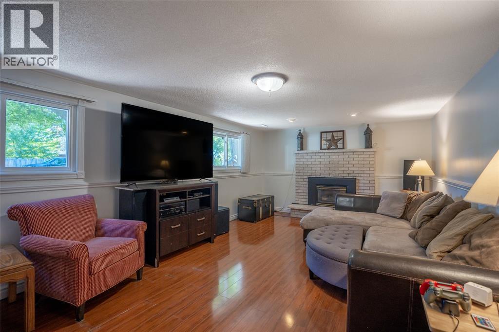 477 Treewood Crescent, Sarnia, Ontario  N7S 5B2 - Photo 16 - 26025823