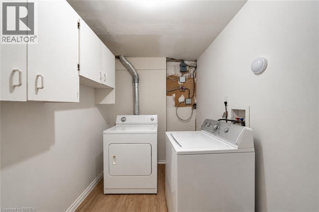 121 Ashgrove Avenue, Brantford, Ontario  N3R 6E8 - Photo 17 - 40872656