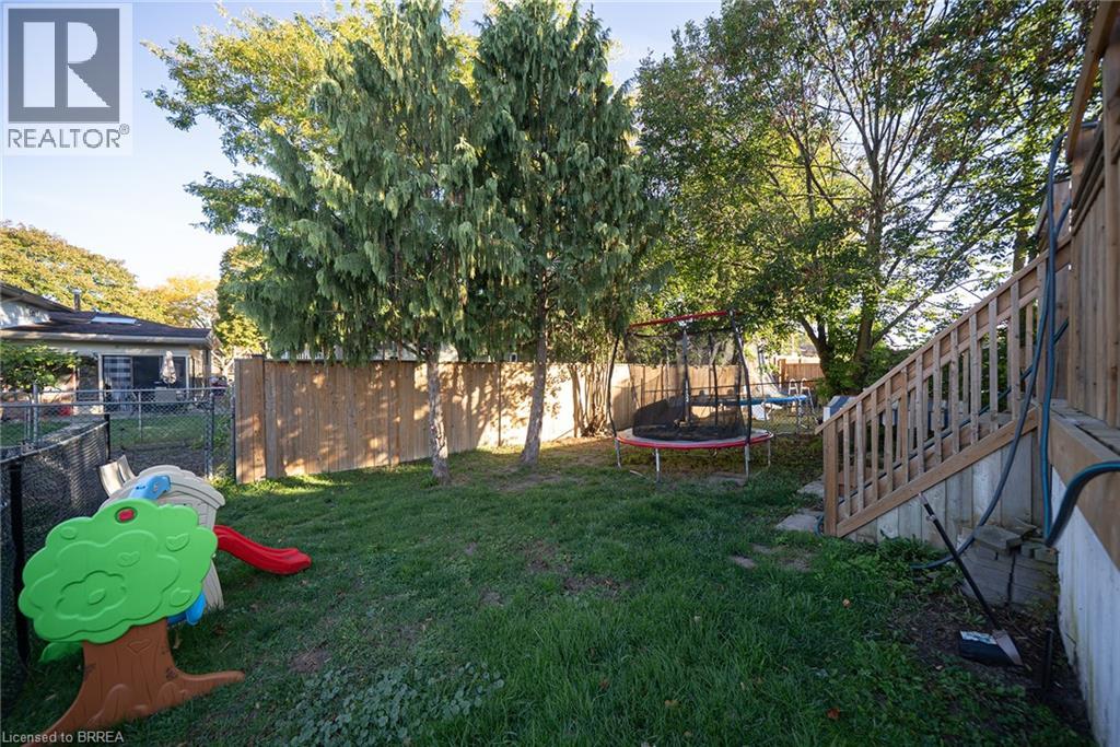121 Ashgrove Avenue, Brantford, Ontario  N3R 6E8 - Photo 24 - 40872656