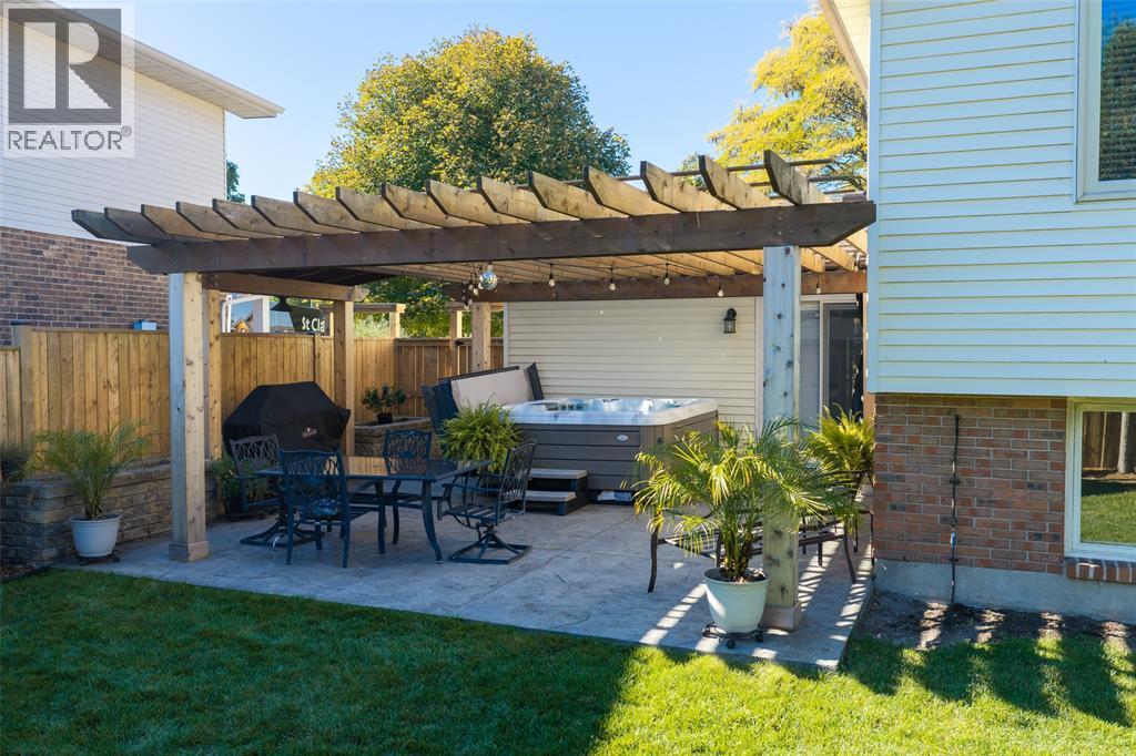 1592 Coventry Court, Sarnia, Ontario  N7S 3X8 - Photo 18 - 26025818