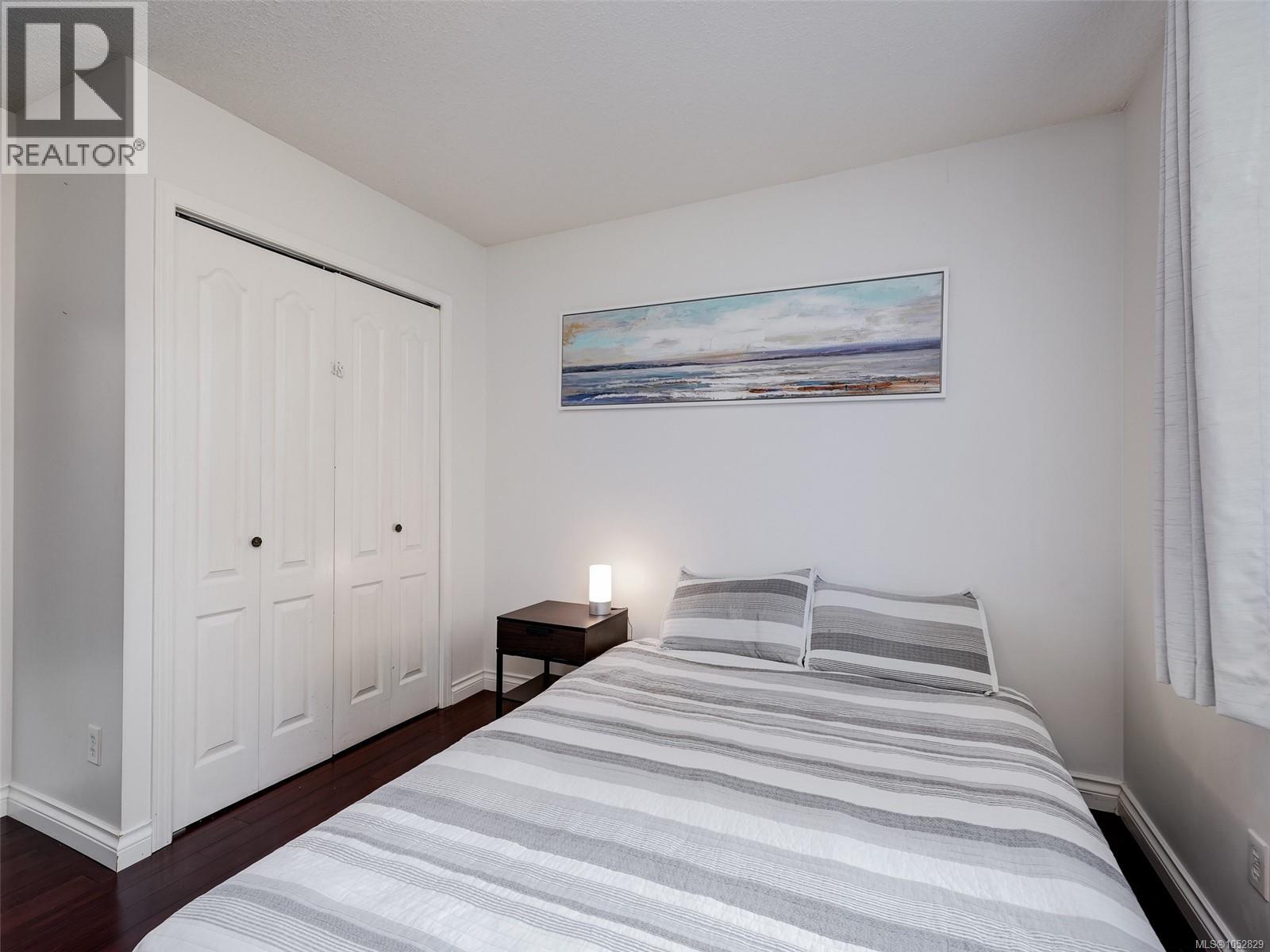 2727 Grosvenor Rd