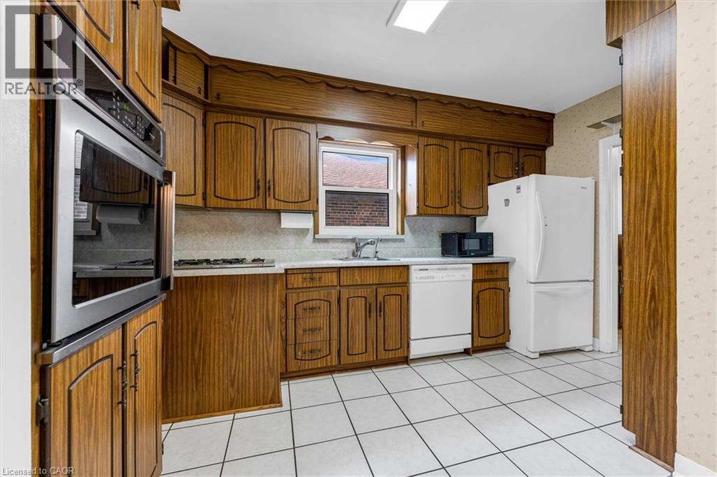 24 Muldrew Avenue, Toronto, Ontario  M1R 1X5 - Photo 8 - 40873126
