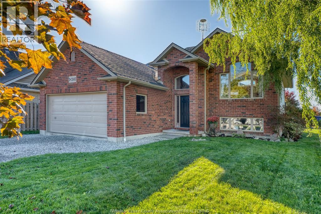 240 St Peter Street, Belle River, Ontario  N0R 1A0 - Photo 3 - 26025976