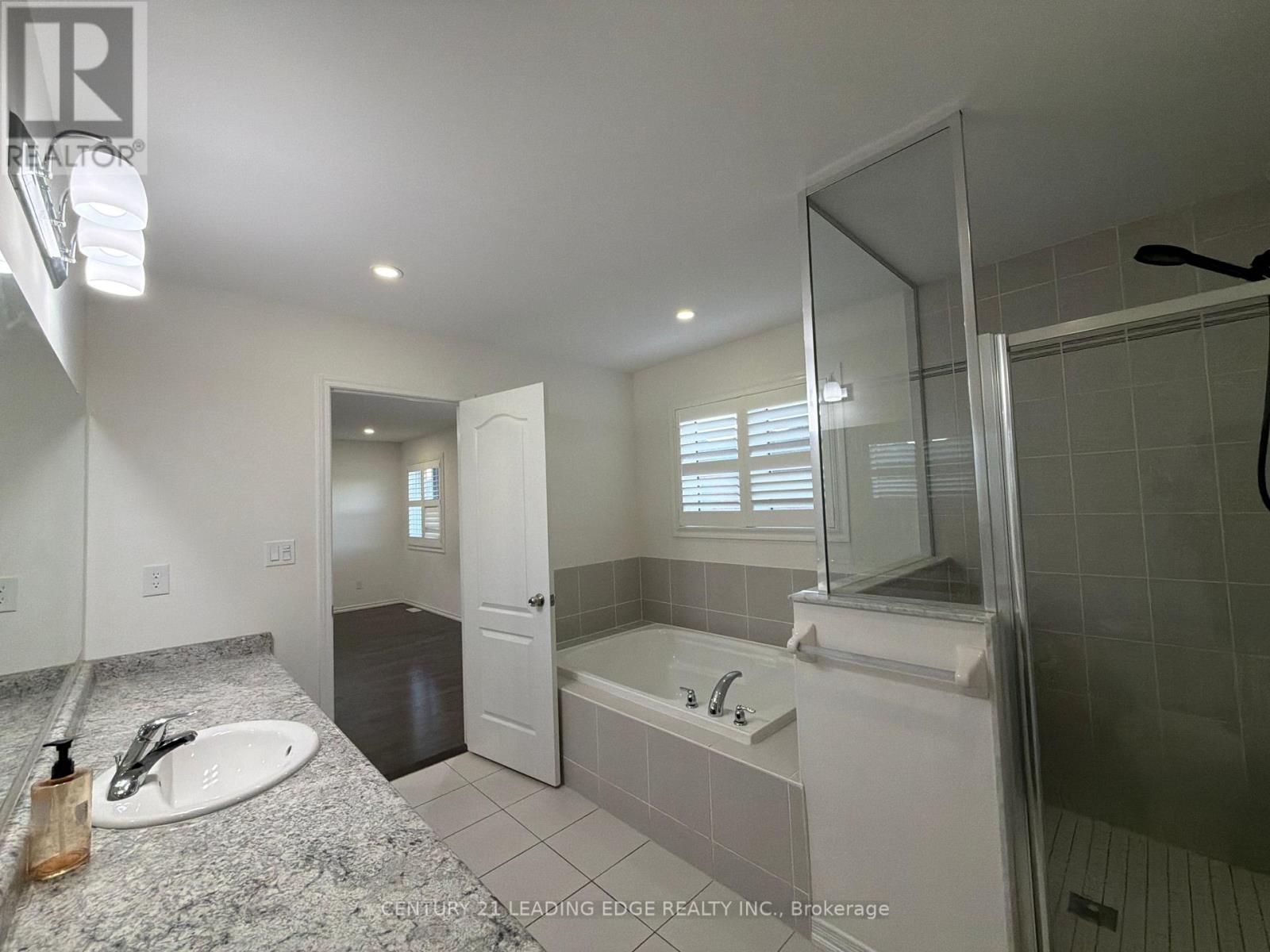 Main - 2432 Equestrian Crescent, Oshawa, Ontario  L1L 0L7 - Photo 34 - E14103876