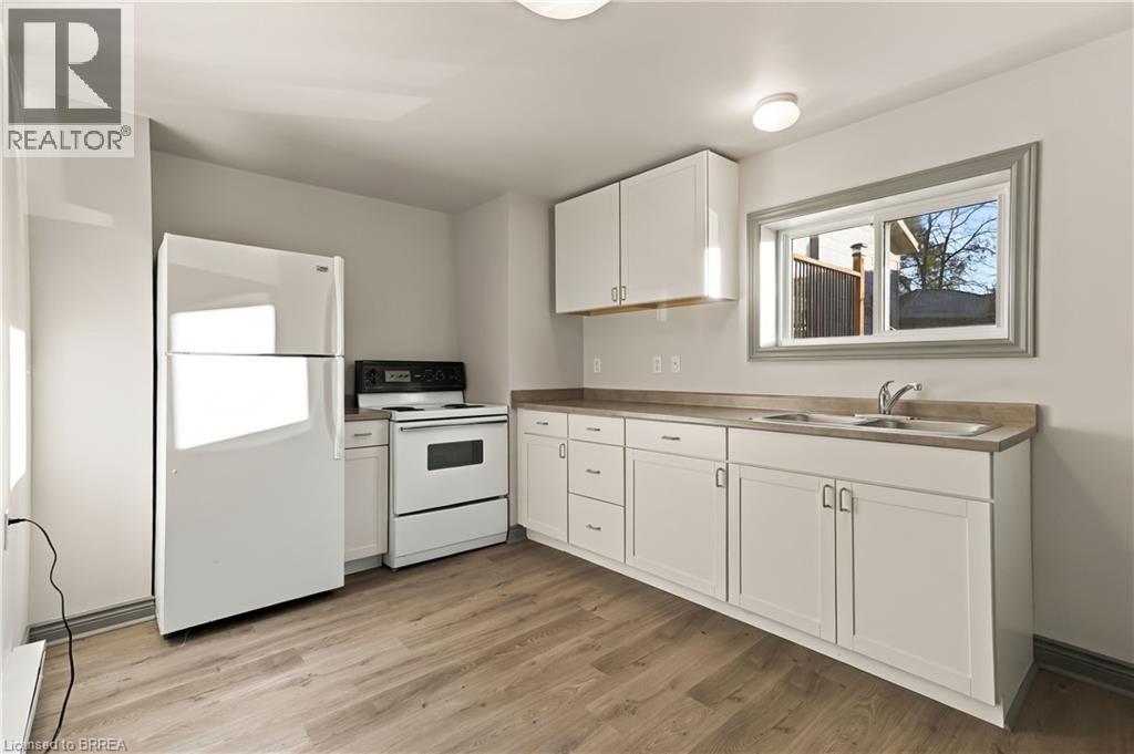139 Grand River Avenue Unit# Lower, Brantford, Ontario  N3T 4X5 - Photo 4 - 40872965