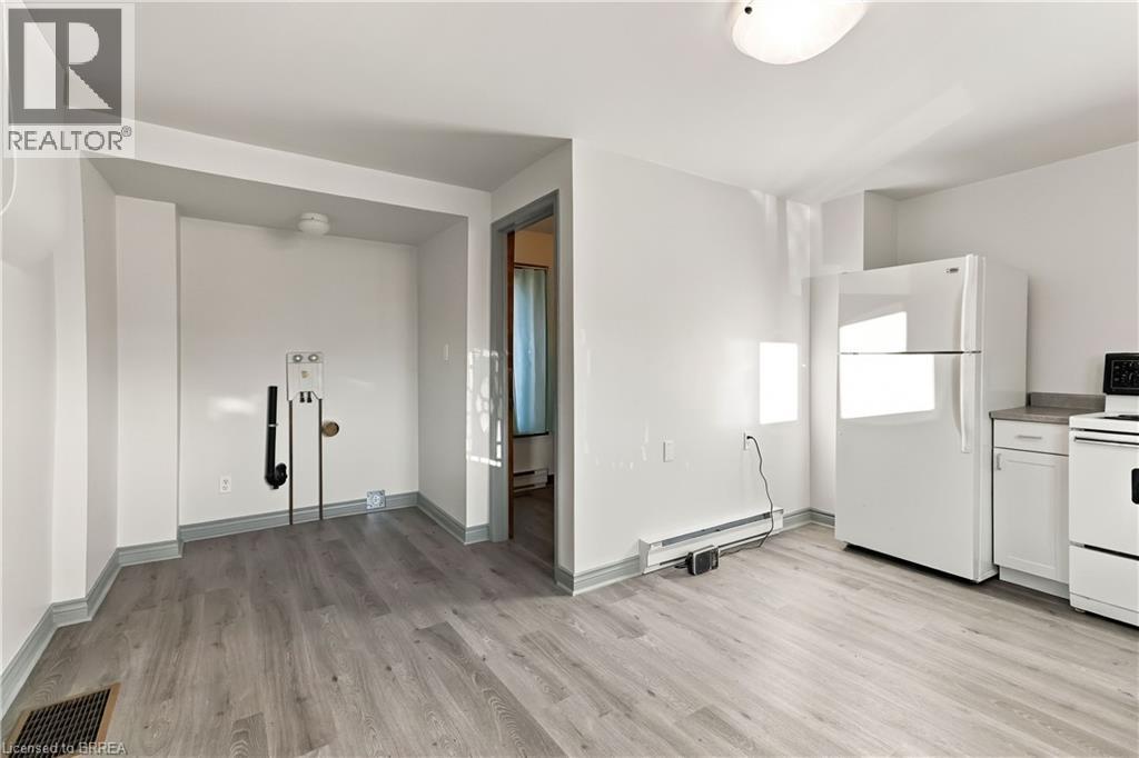139 Grand River Avenue Unit# Lower, Brantford, Ontario  N3T 4X5 - Photo 5 - 40872965