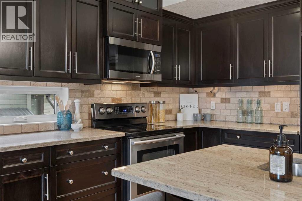 6614 Bowness Road NW, Calgary, Alberta  T3B 0G1 - Photo 6 - A2352773