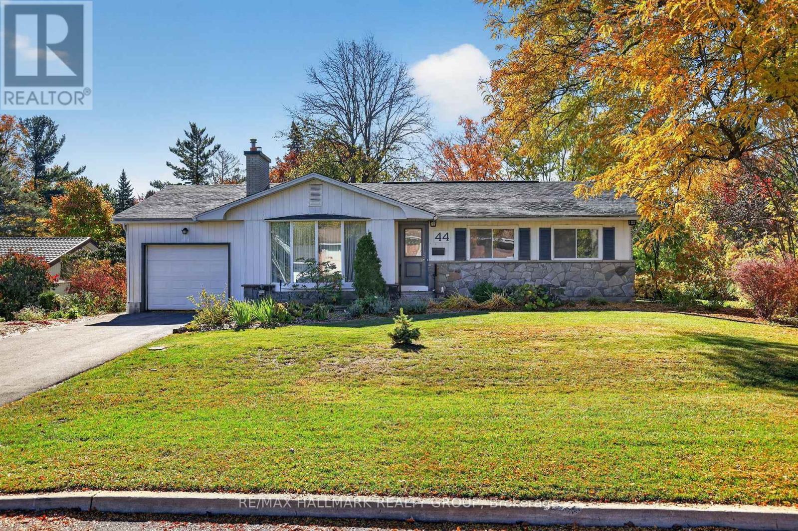 44 Singal Street, Ottawa, Ontario  K2L 1B9 - Photo 1 - X14105662