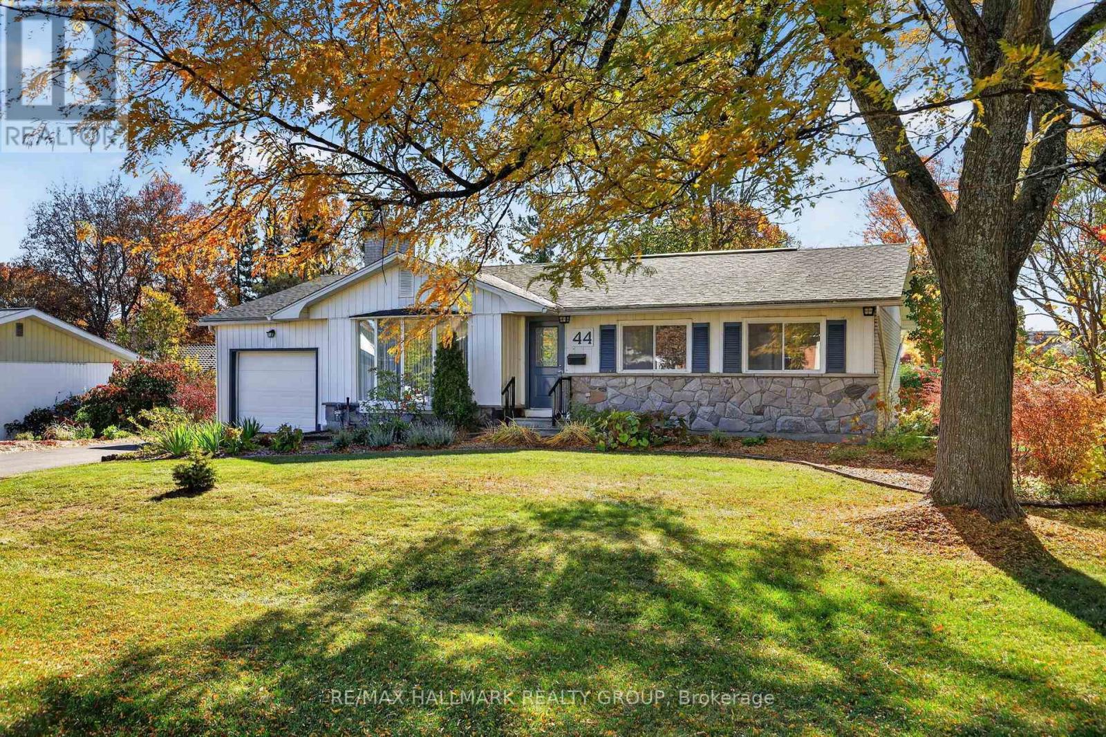 44 Singal Street, Ottawa, Ontario  K2L 1B9 - Photo 2 - X14105662