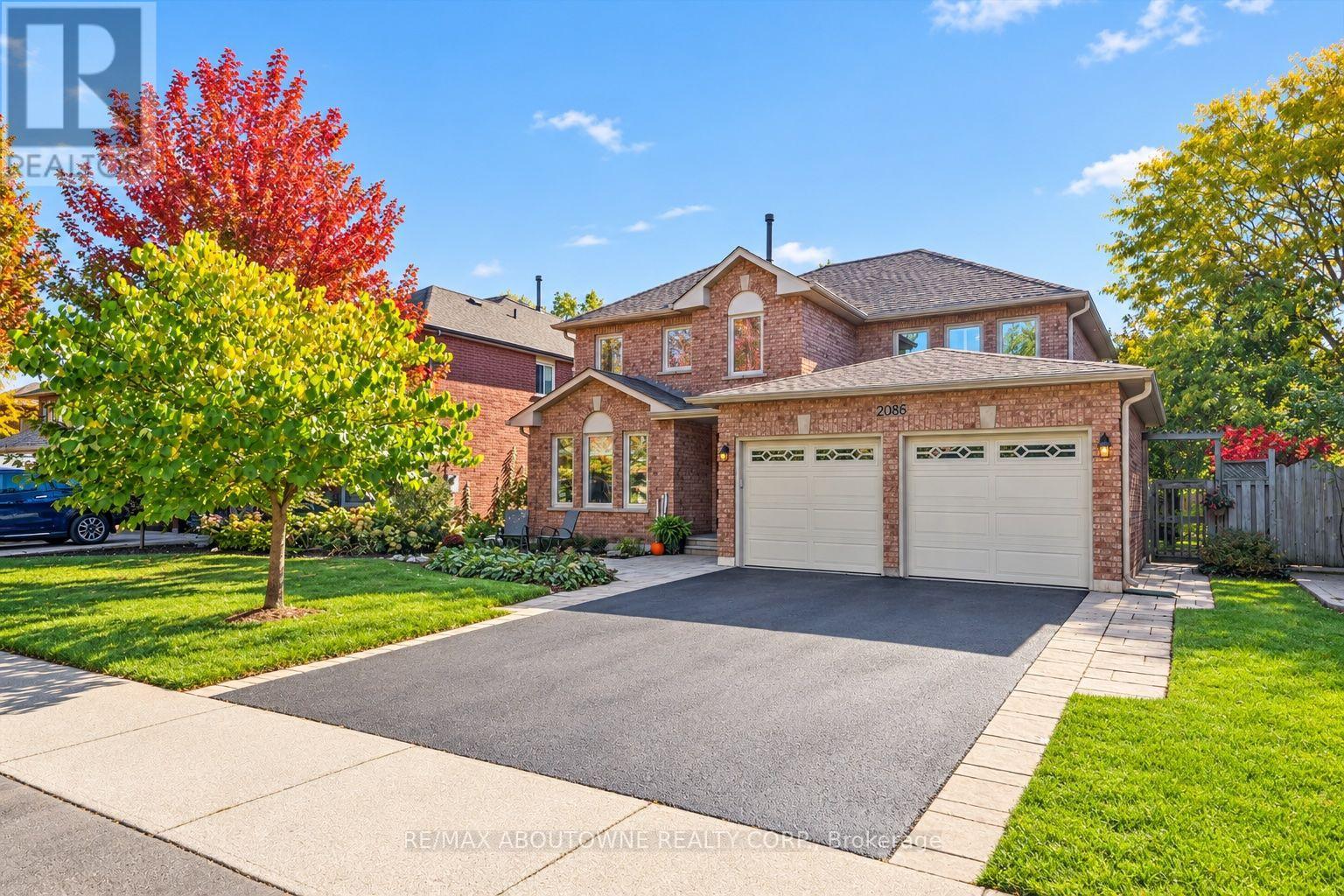 2086 SPRUCEDALE DRIVE, Oakville, Ontario