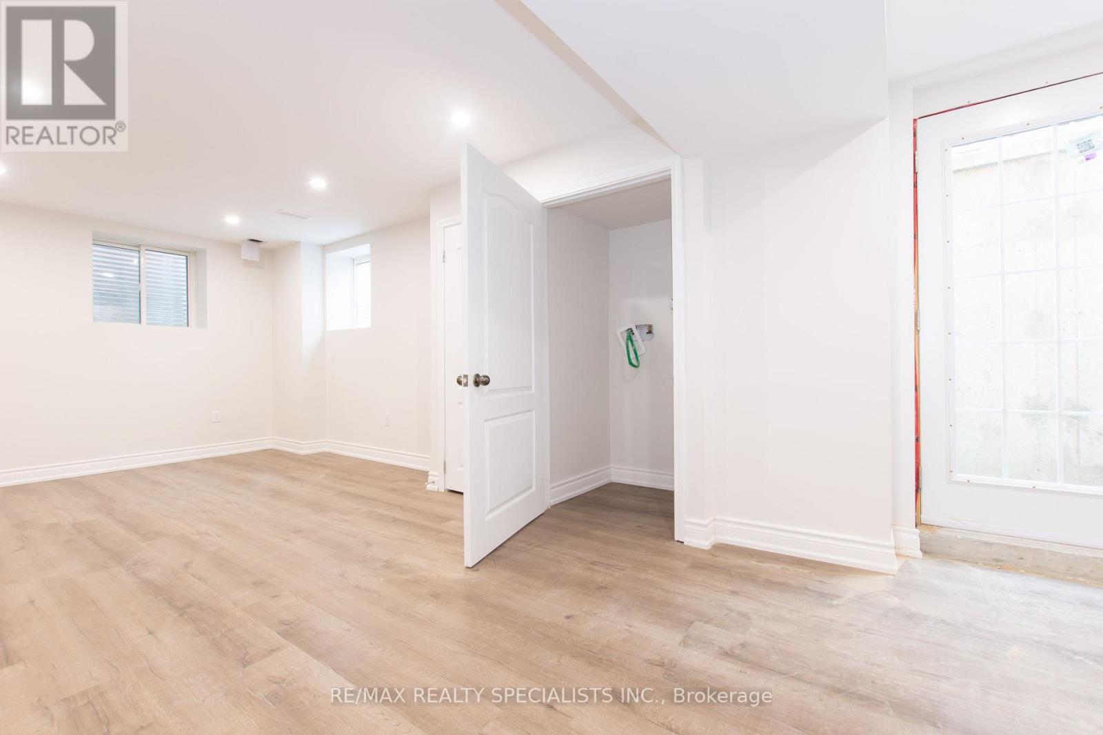 Bsmt - 1563 Doran Crescent, Milton, Ontario  L9E 1H5 - Photo 5 - W14105666