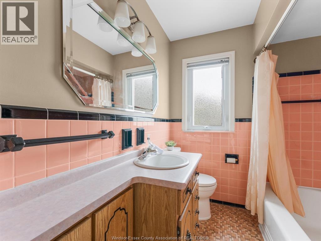 2566 Tourangeau Road, Windsor, Ontario  N8W 4N9 - Photo 16 - 26025946