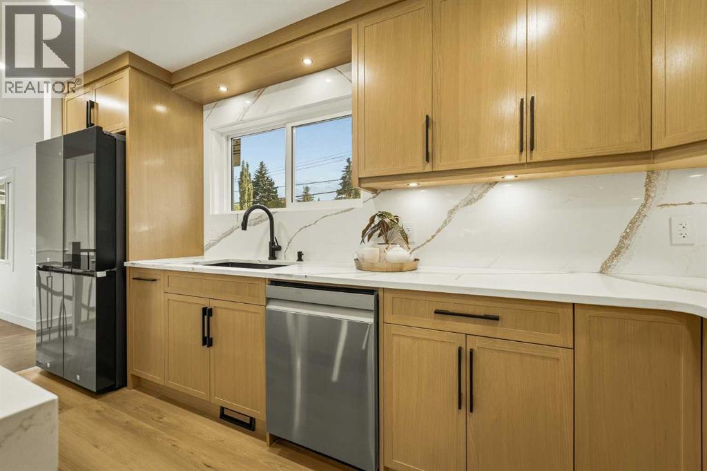1303 87 Avenue SW, Calgary, Alberta  T2V 0W2 - Photo 13 - A2348933