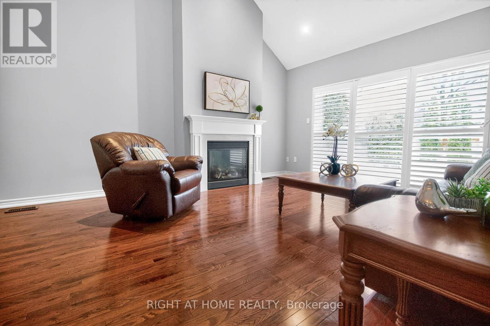 145 LOUISBOURG WAY, Markham, Ontario