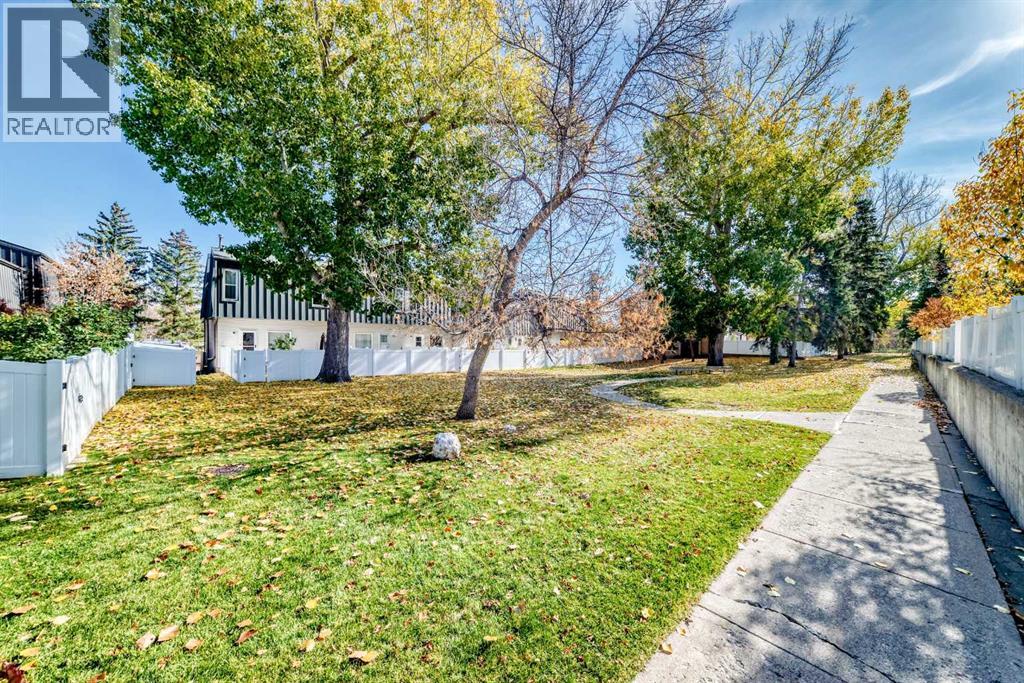 410 Brae Glen Crescent Sw, Calgary, Alberta  T2W 1B6 - Photo 40 - A2351994