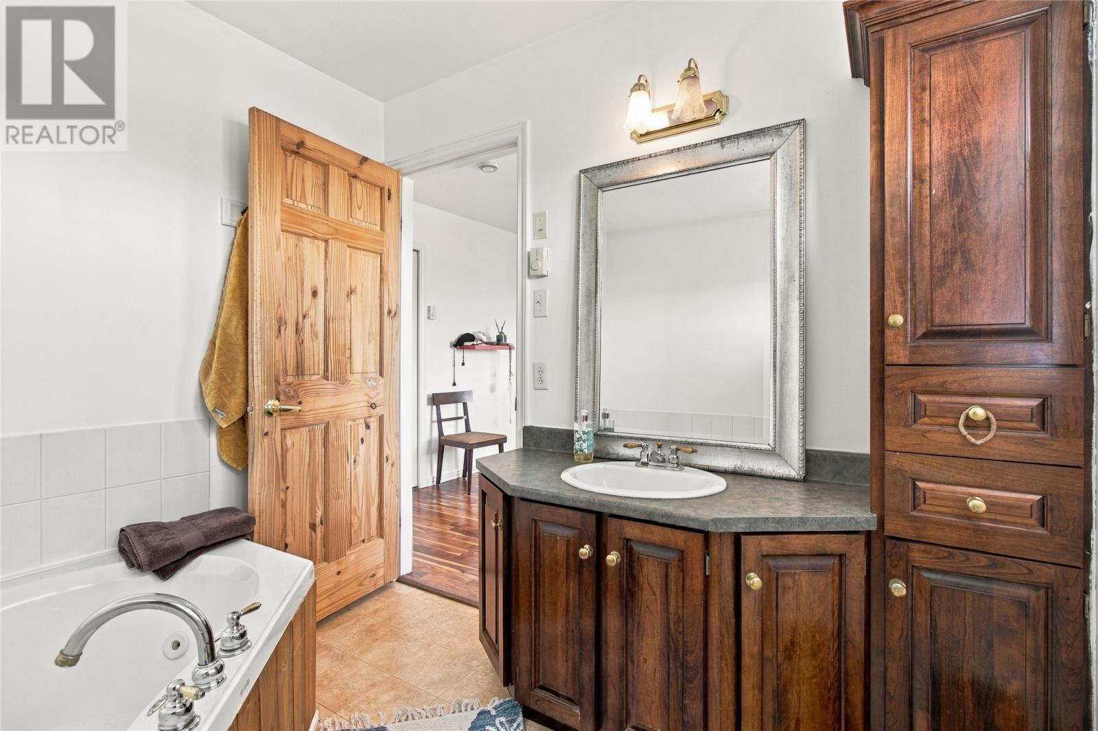 13 Burdell Place, St. John 's — photo 21