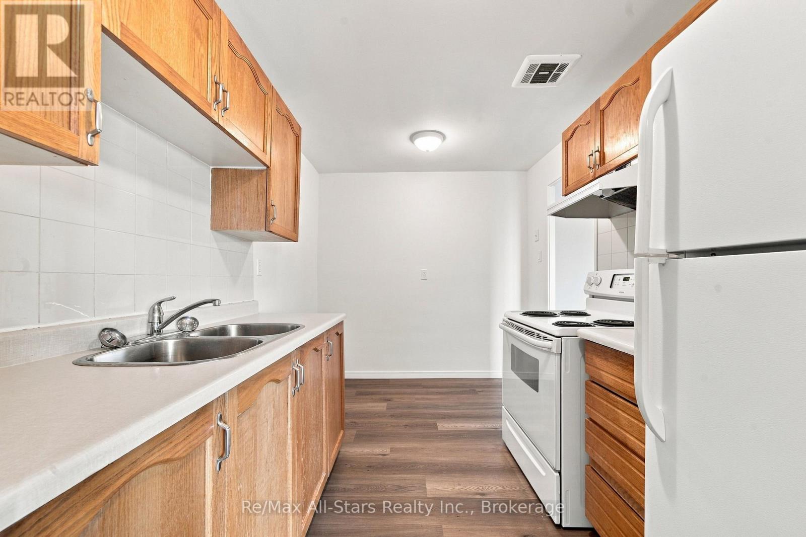 806 - 855 Kennedy Road, Toronto, Ontario M1K 2E3 - Photo 19 - E14105802