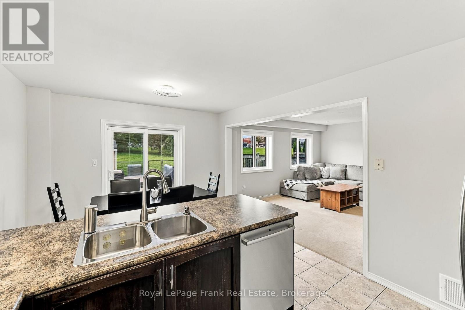 10 Oceanpearl Crescent, Whitby (Blue Grass Meadows), Ontario  L1N 0C2 - Photo 17 - E14105860