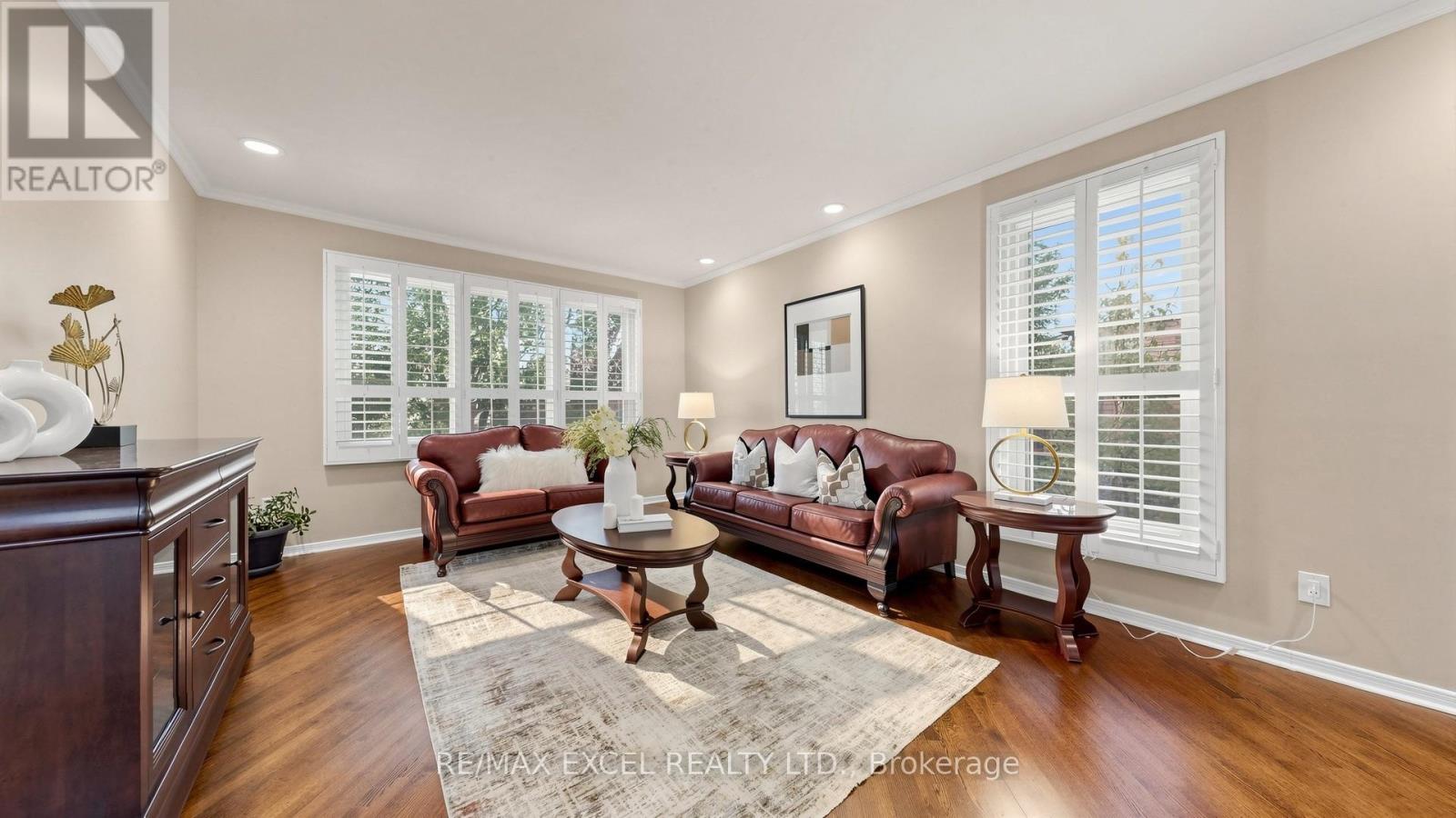 15 Mellowood Drive, Toronto, Ontario  M2L 2E4 - Photo 3 - C14105706