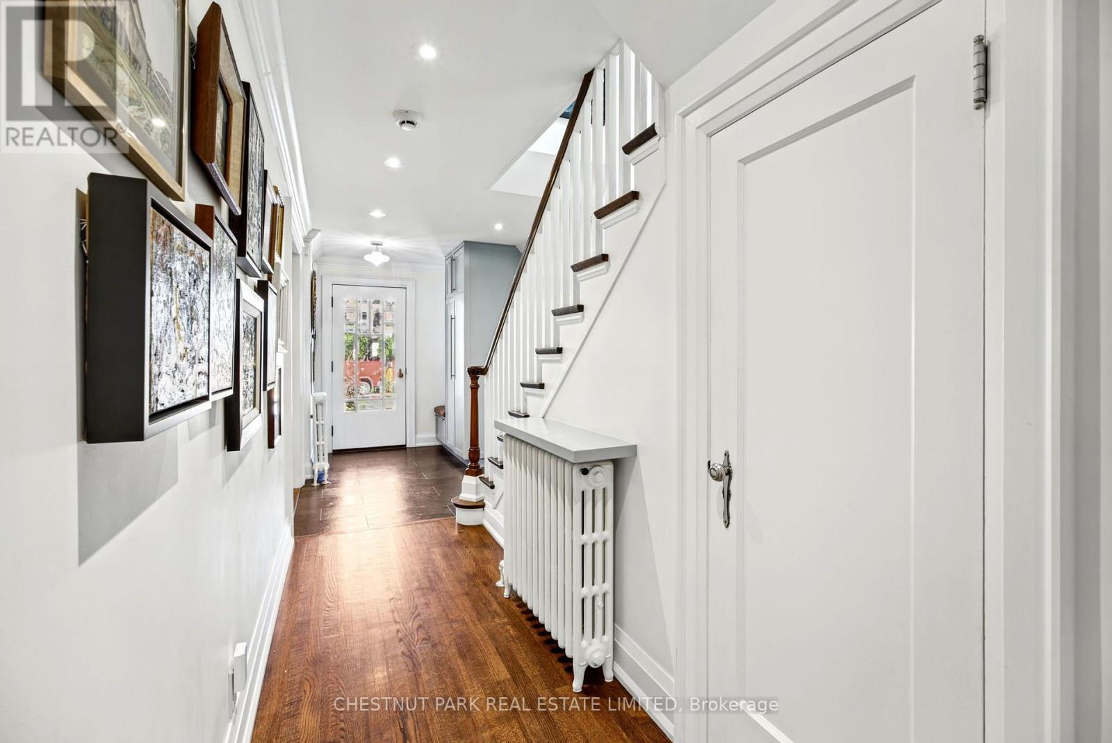 256 Old Forest Hill Road, Toronto, Ontario  M6C 2H4 - Photo 4 - C14105726