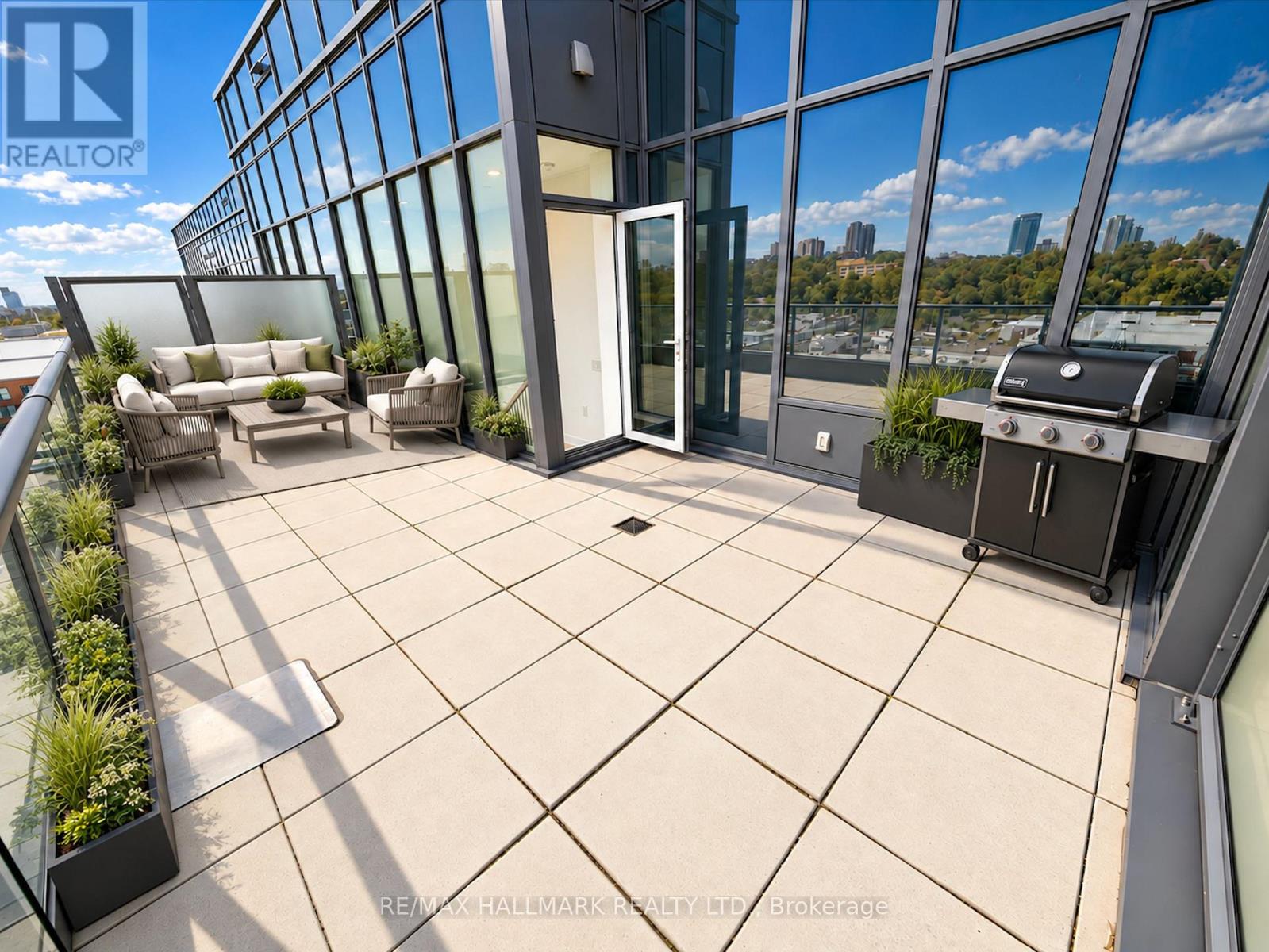 PH06 - 500 DUPONT STREET, Toronto, Ontario