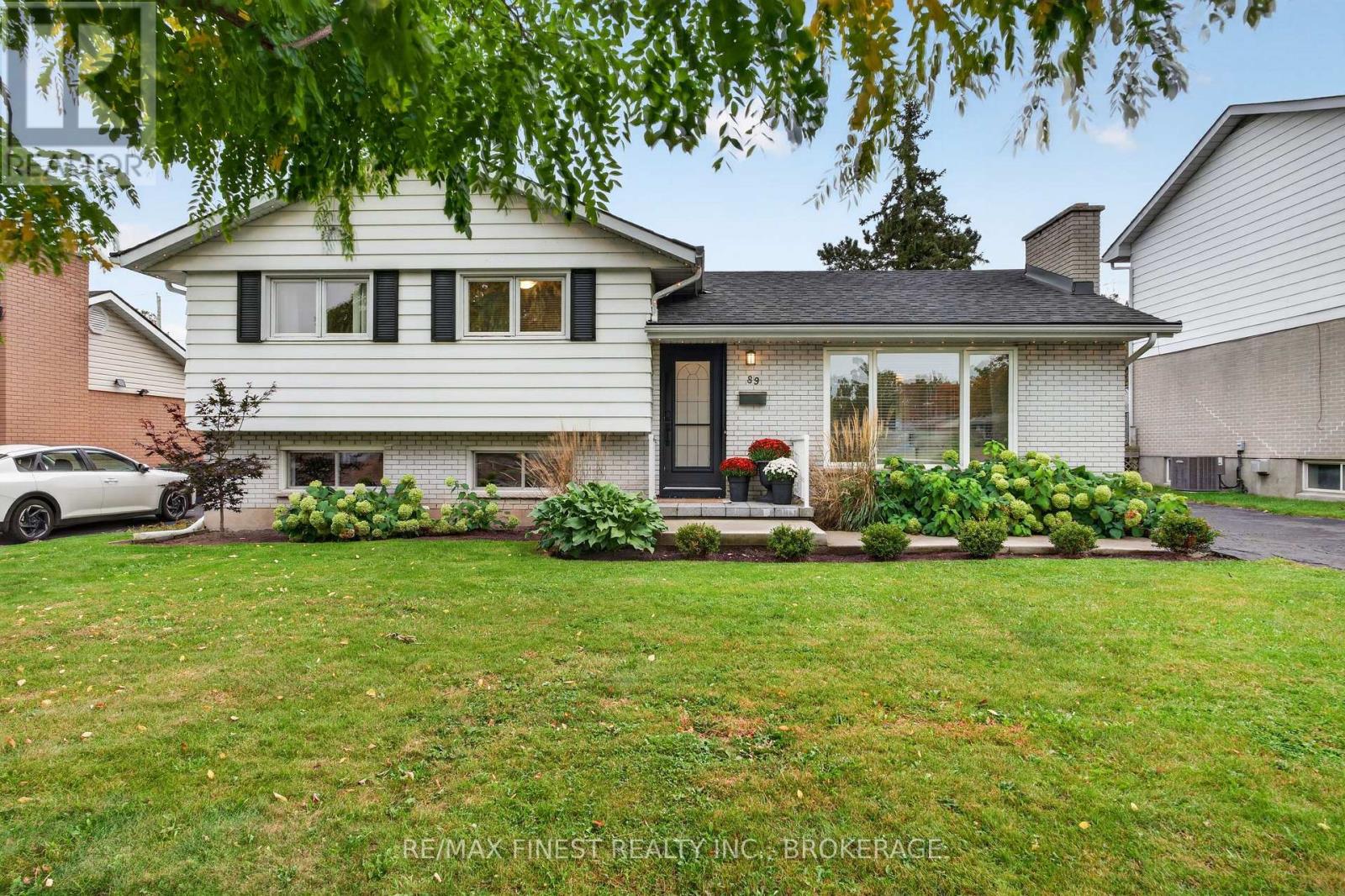 89 Sunset Boulevard, Kingston, Ontario