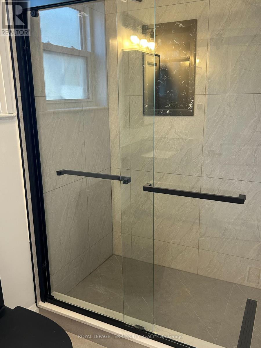 292 Celina Street, Oshawa (Central), Ontario  L1H 4P1 - Photo 10 - E14105728