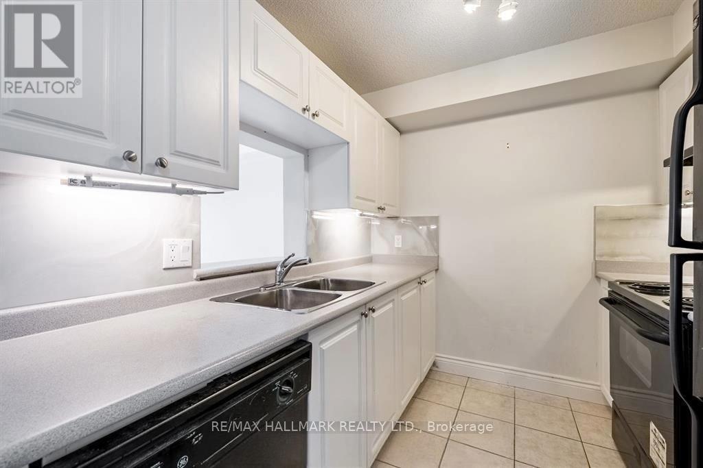 305 - 684 Warden Avenue, Toronto (Clairlea-Birchmount), Ontario  M1L 4W4 - Photo 5 - E14105804