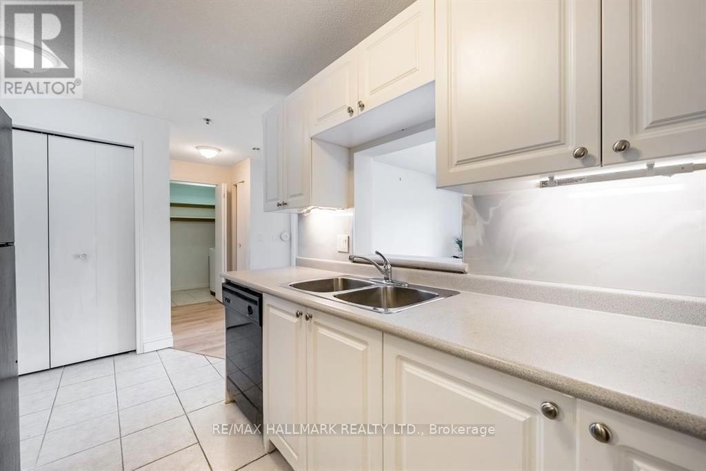 305 - 684 Warden Avenue, Toronto (Clairlea-Birchmount), Ontario  M1L 4W4 - Photo 7 - E14105804