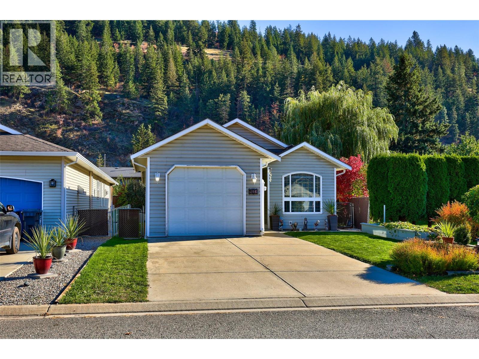 123 Leighton Avenue, Chase, British Columbia  V0E 1M0 - Photo 3 - 10403635