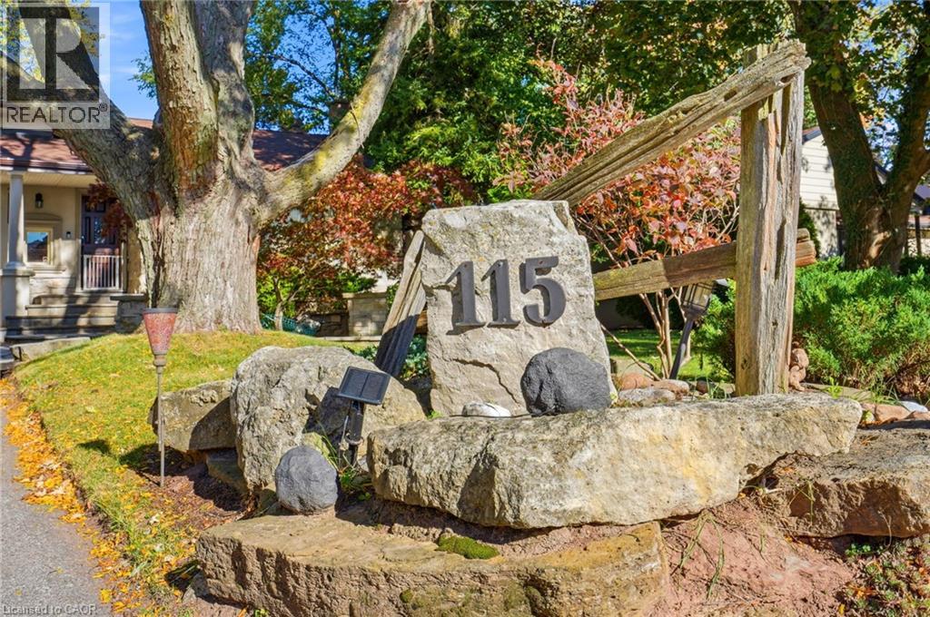 115 Euston Road, Burlington, Ontario  L7L 4V5 - Photo 2 - 40872468