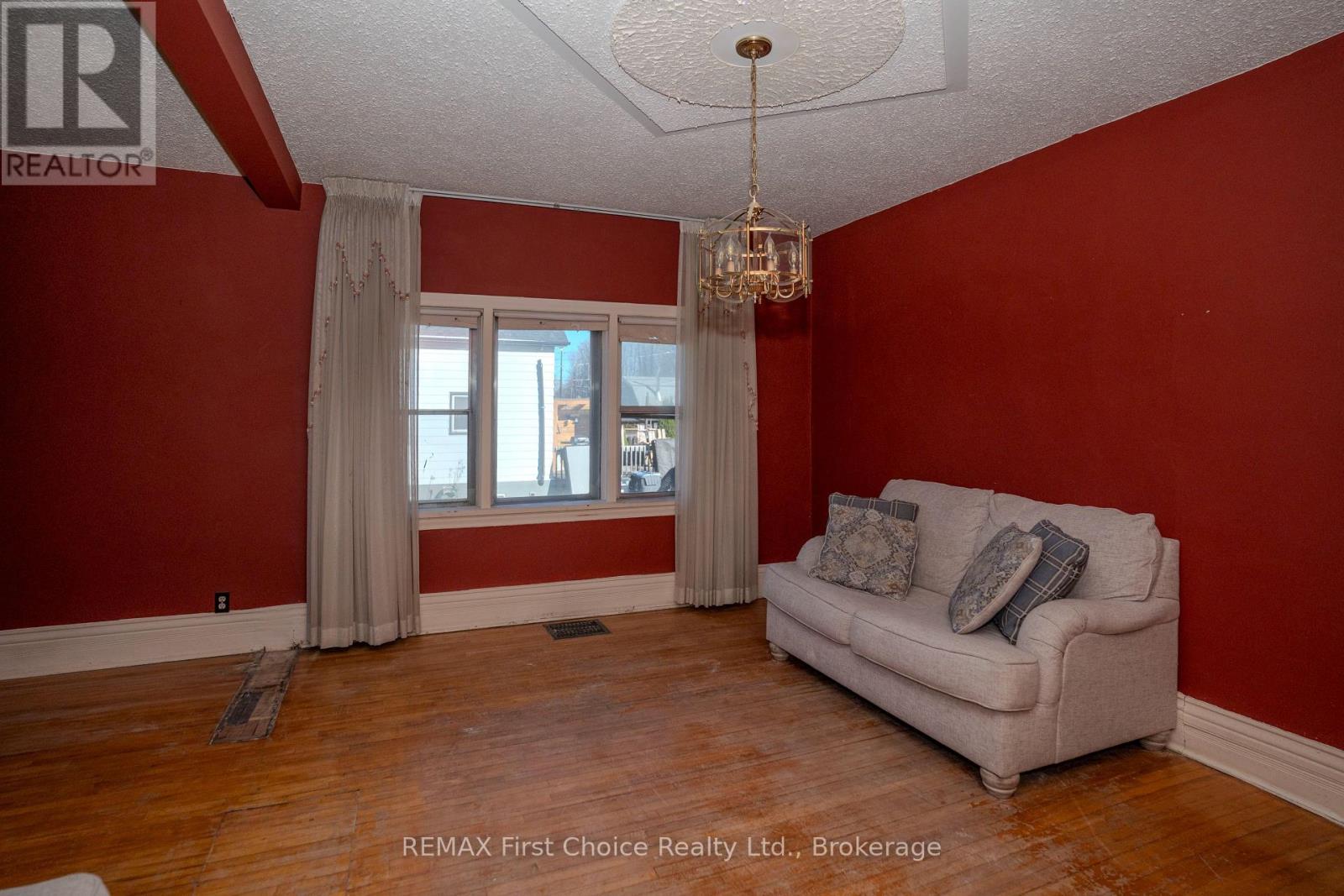 1004 Alberta Street, Thunder Bay, Ontario  P7C 3G2 - Photo 13 - X14105898