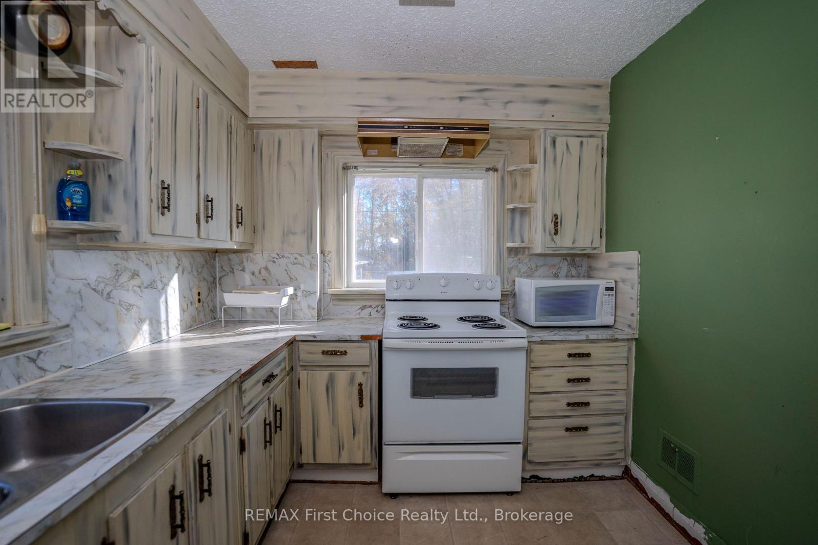 1004 Alberta Street, Thunder Bay, Ontario  P7C 3G2 - Photo 5 - X14105898
