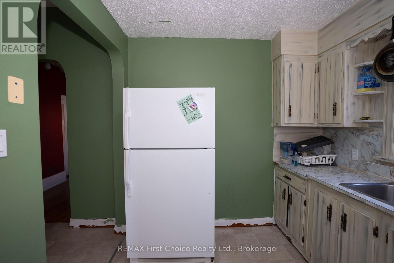 1004 Alberta Street, Thunder Bay, Ontario  P7C 3G2 - Photo 7 - X14105898