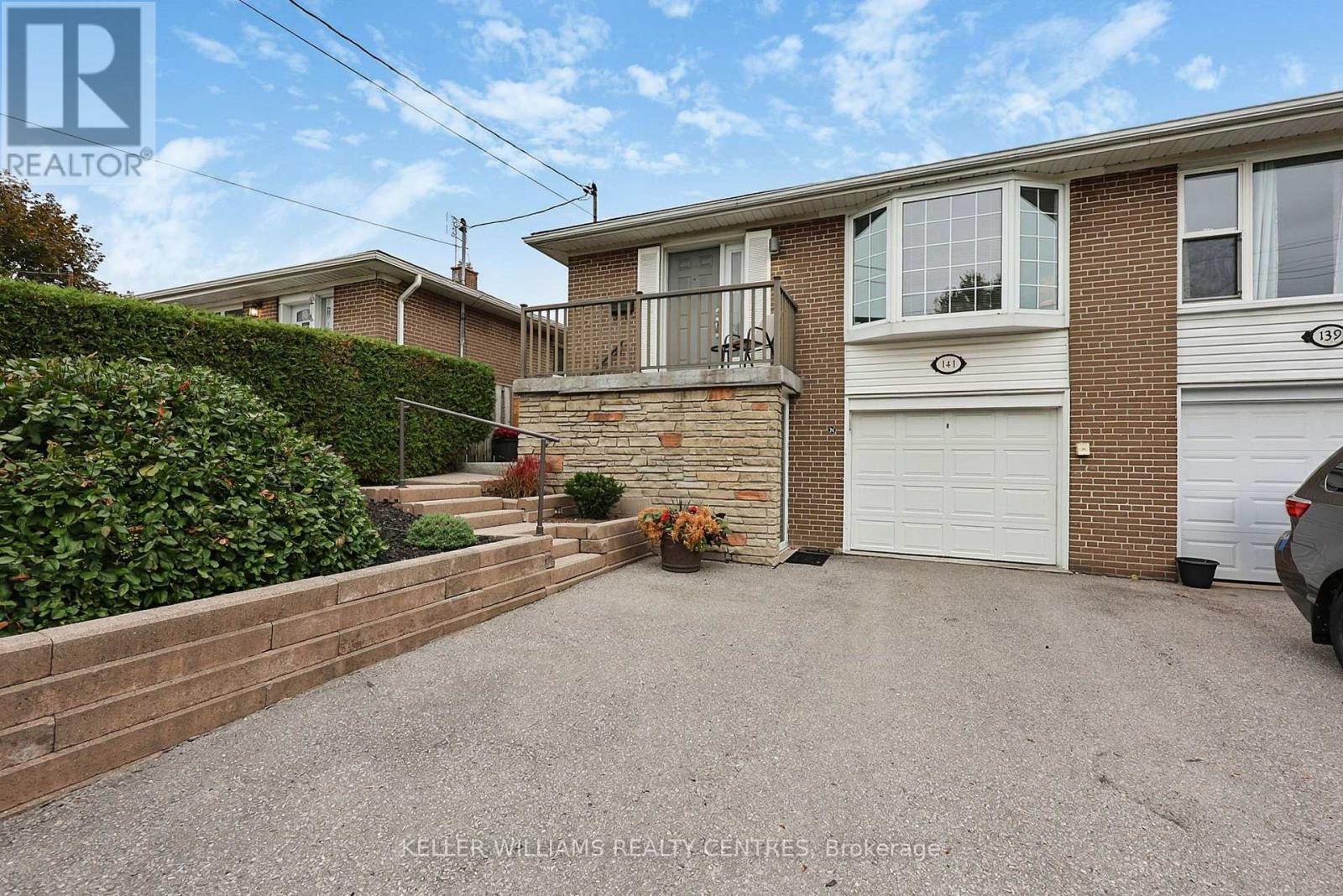141 Lundys Lane, Newmarket (Huron Heights-Leslie Valley), Ontario  L3Y 3S2 - Photo 3 - N14105710