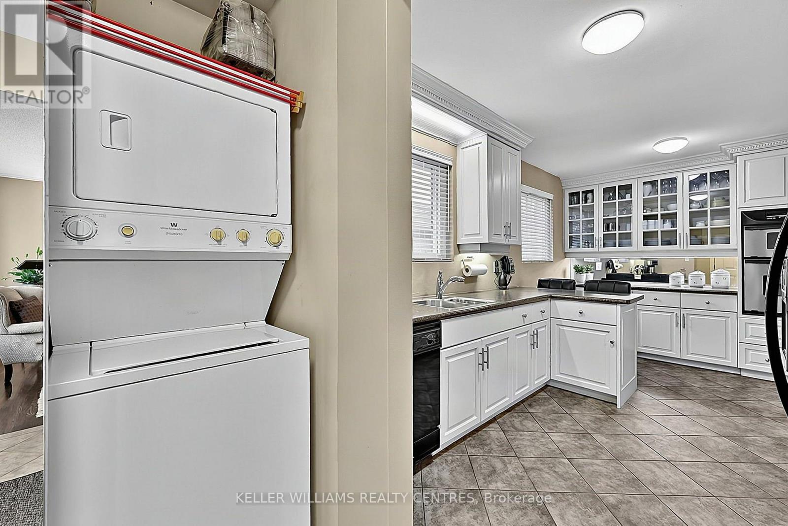 141 Lundys Lane, Newmarket (Huron Heights-Leslie Valley), Ontario  L3Y 3S2 - Photo 33 - N14105710