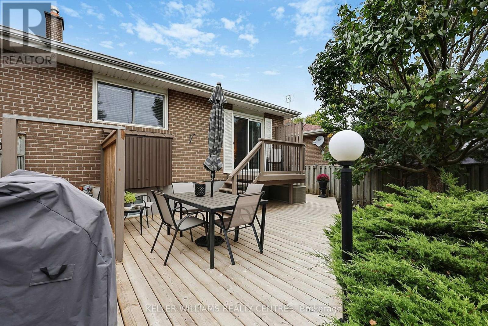 141 Lundys Lane, Newmarket (Huron Heights-Leslie Valley), Ontario  L3Y 3S2 - Photo 39 - N14105710