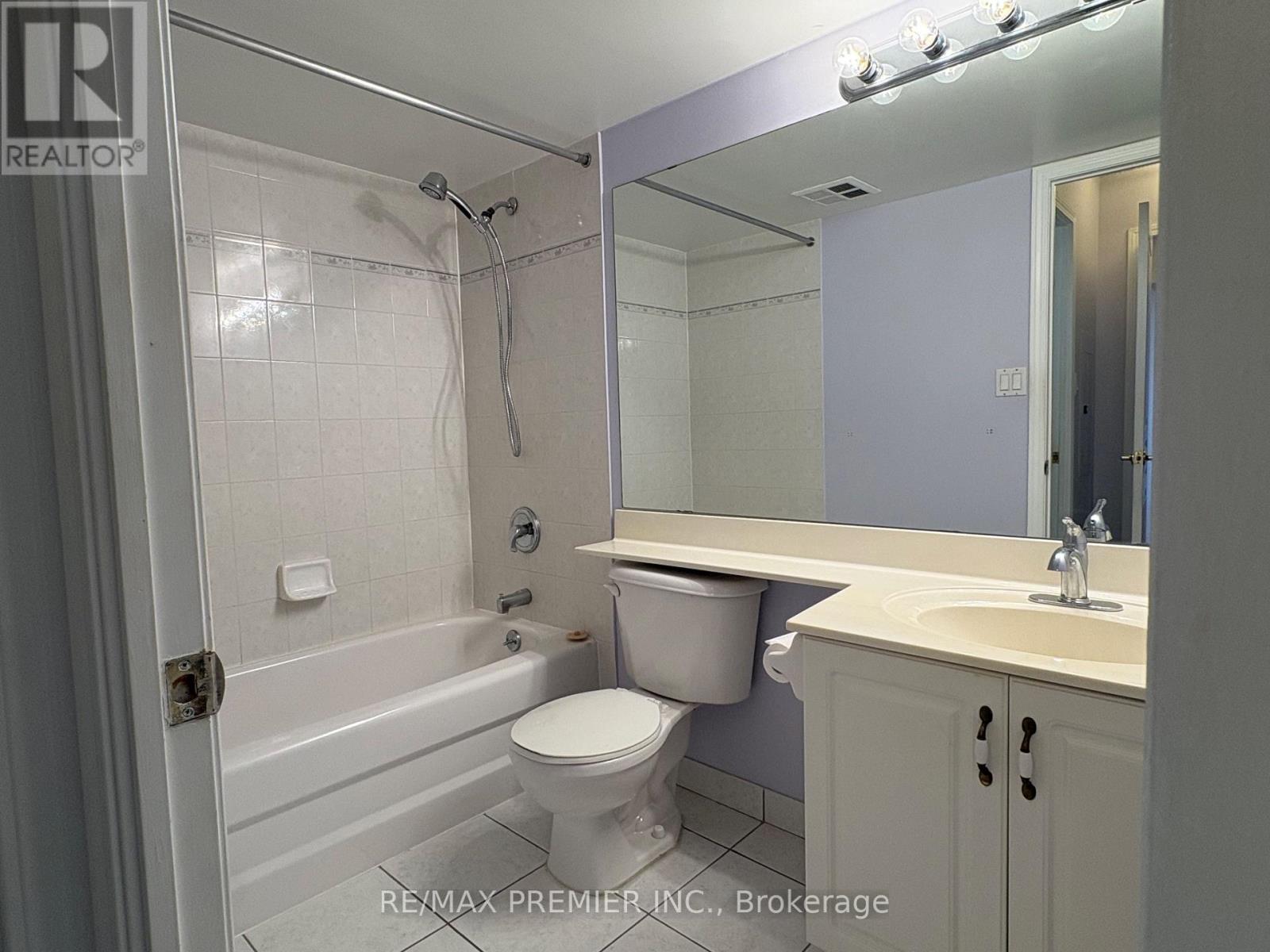 612 - 29 Northern Heights Drive, Richmond Hill, Ontario  L4B 4M4 - Photo 16 - N14105800