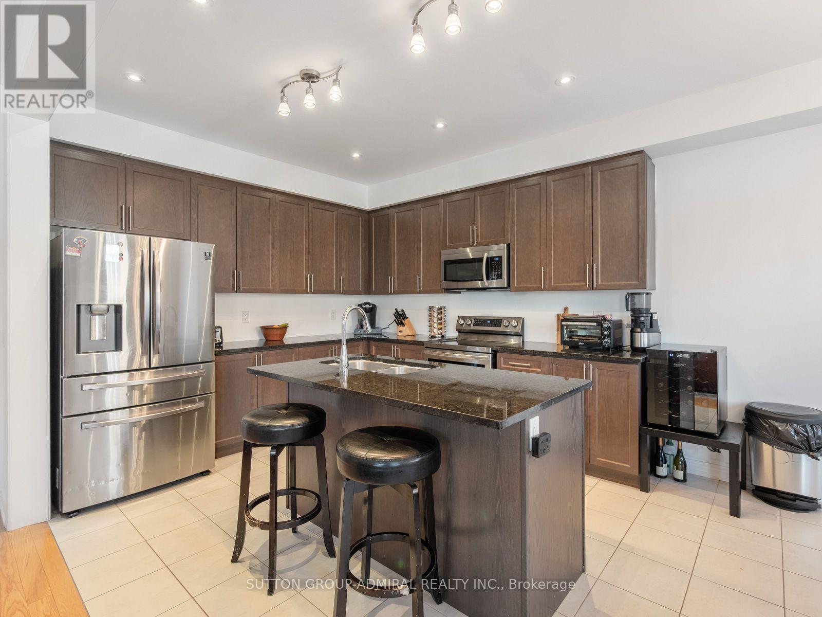 377 Busato Drive, Whitchurch-Stouffville, Ontario  L4A 4V1 - Photo 13 - N14105922