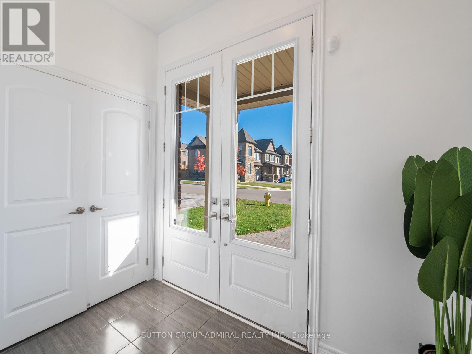 377 Busato Drive, Whitchurch-Stouffville, Ontario  L4A 4V1 - Photo 4 - N14105922