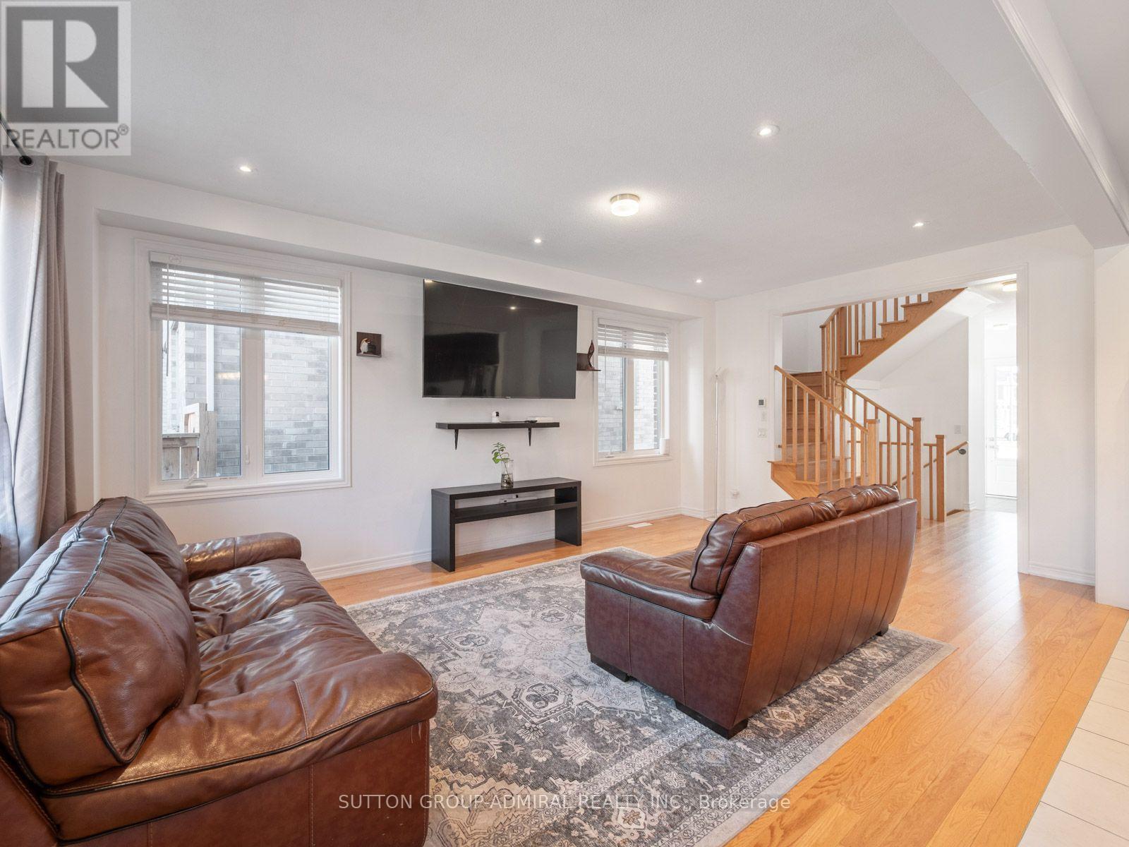 377 Busato Drive, Whitchurch-Stouffville, Ontario  L4A 4V1 - Photo 9 - N14105922