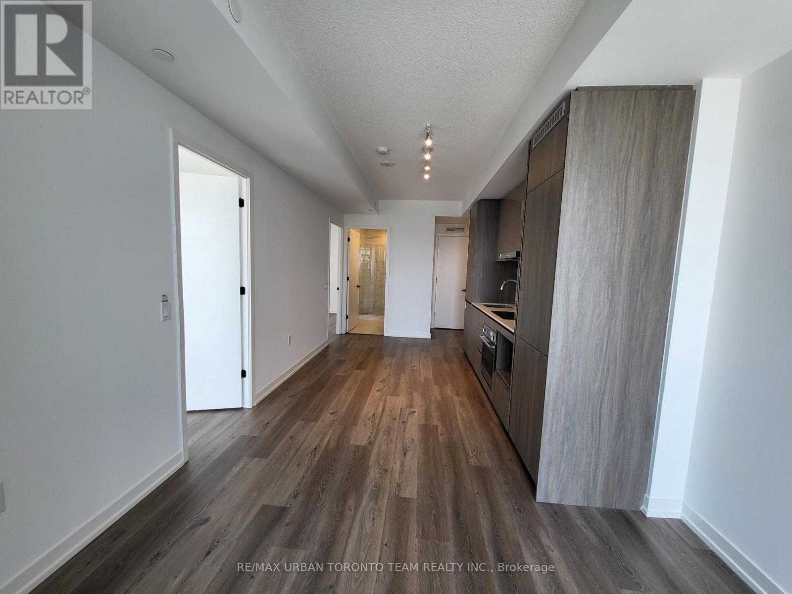3312 - 28 Interchange Way, Vaughan, Ontario  L4K 0P8 - Photo 3 - N14105936