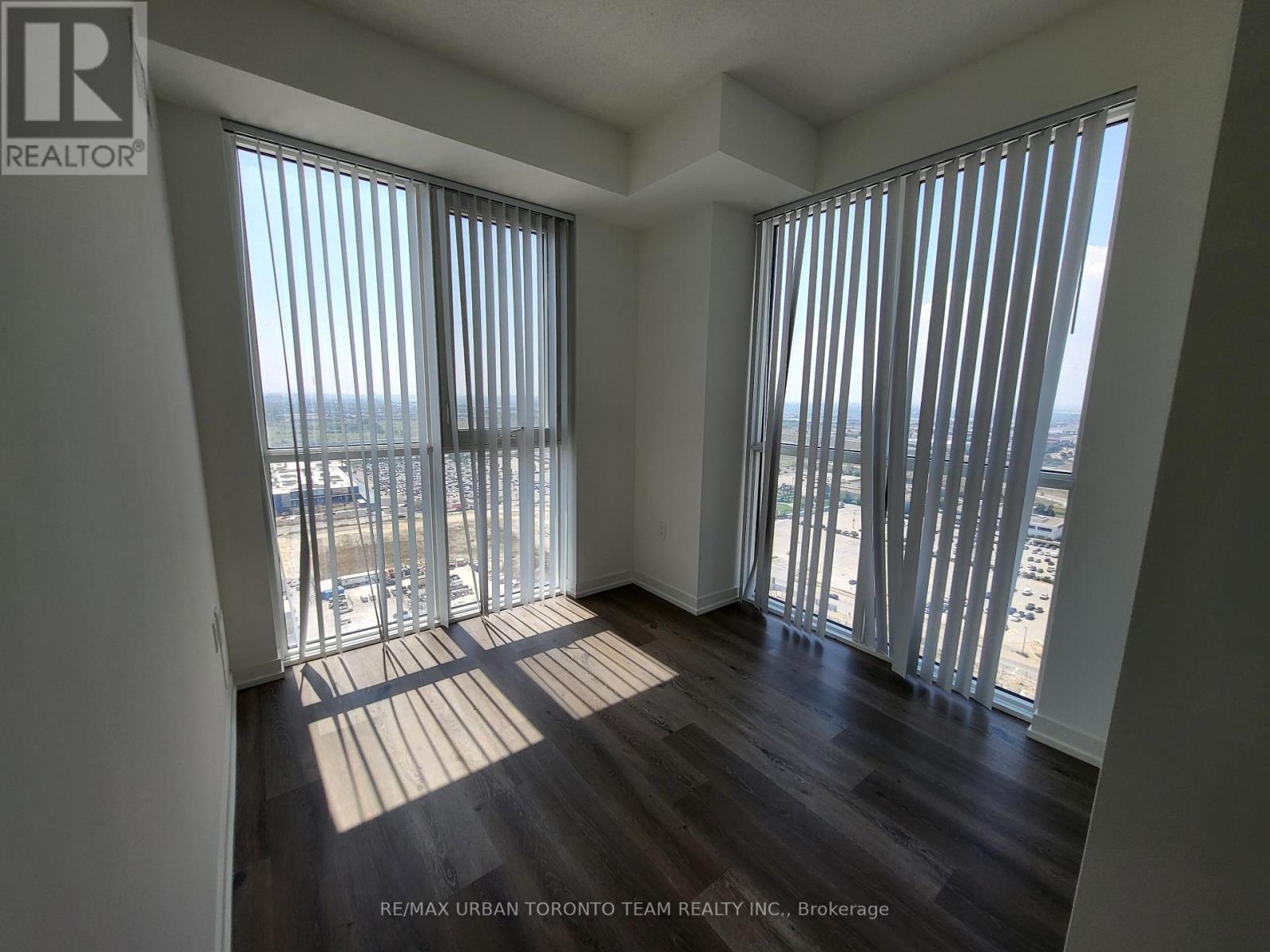 3312 - 28 Interchange Way, Vaughan, Ontario  L4K 0P8 - Photo 6 - N14105936