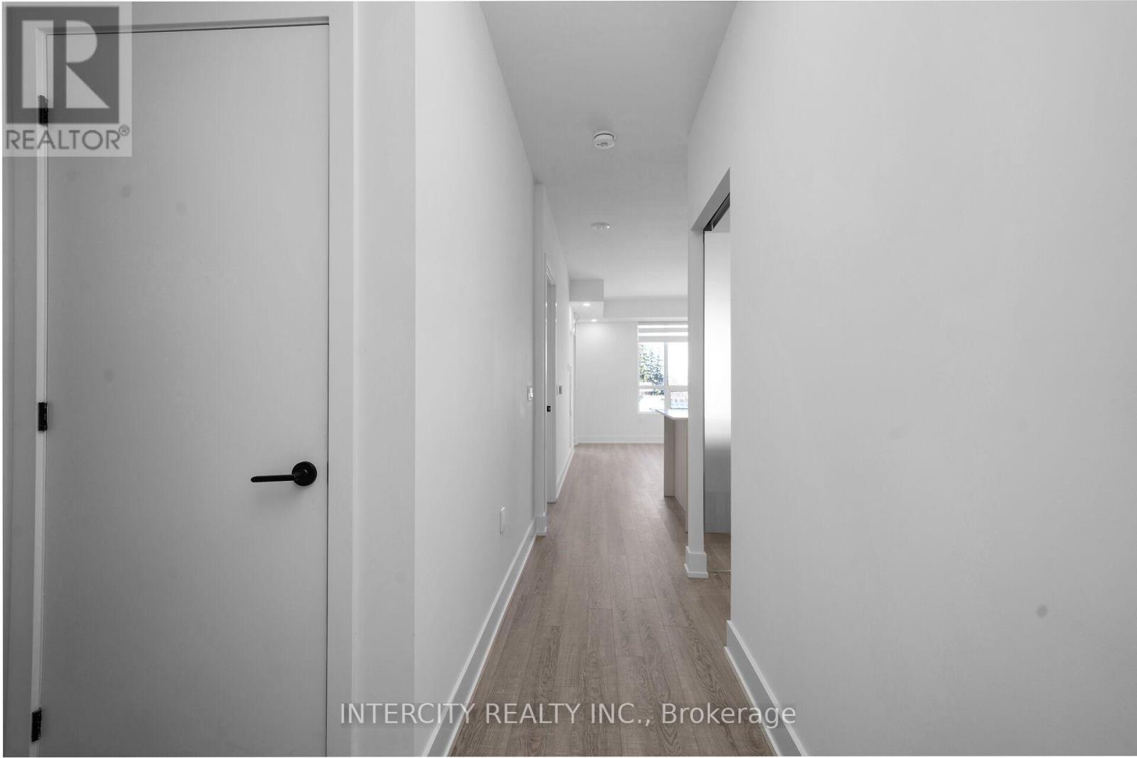 323 - 2075 King Road, King (King City), Ontario  L7B 0R6 - Photo 6 - N14105966