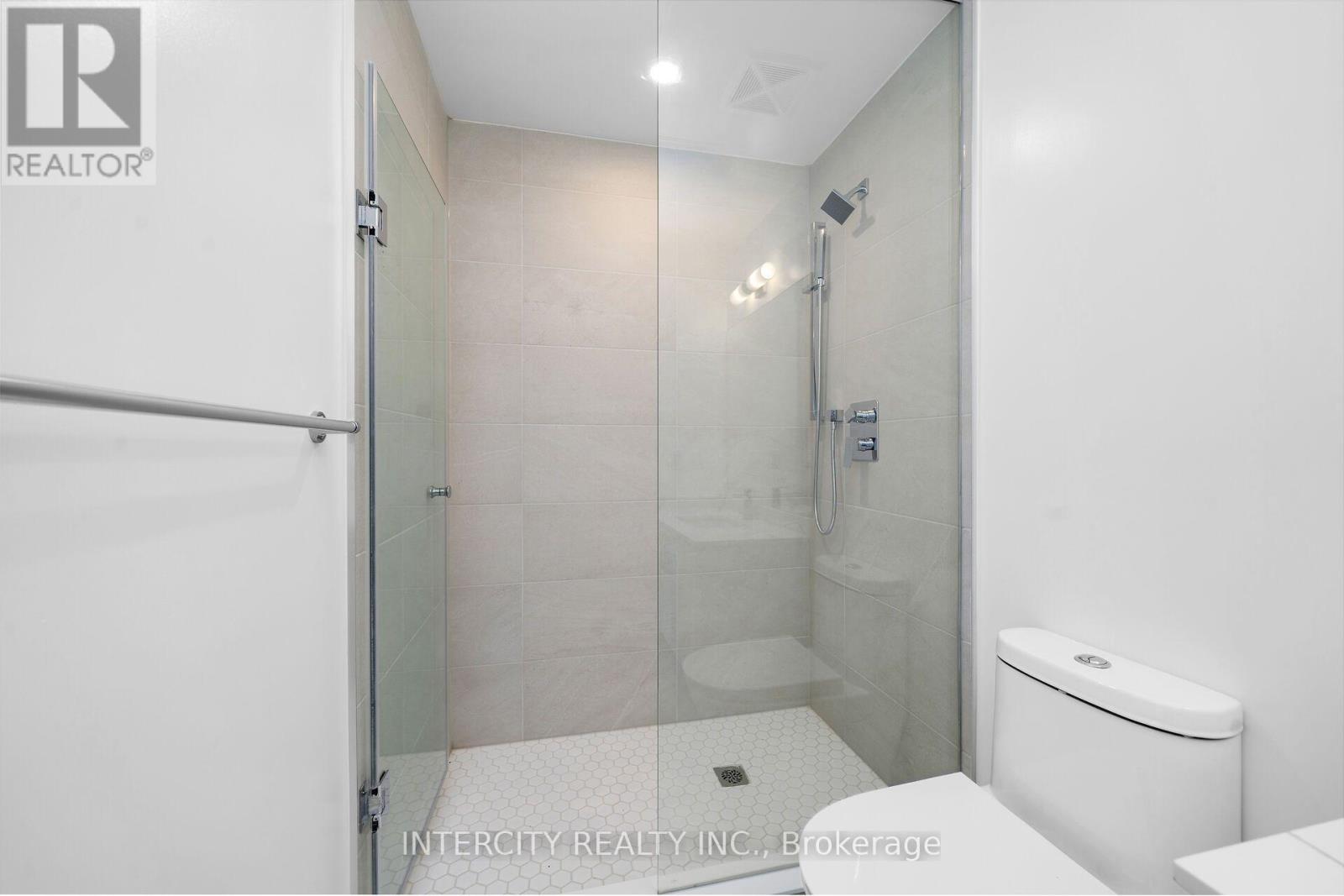248 - 2075 King Road, King, Ontario  L7B 0R6 - Photo 18 - N14106024