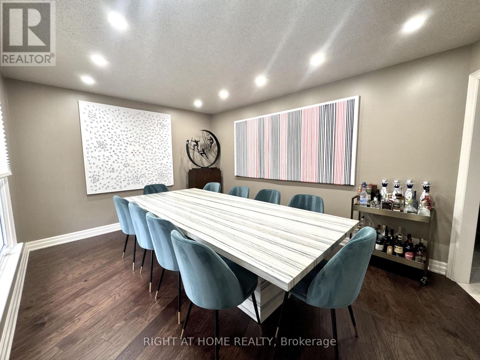 208 Burton Grove, King, Ontario  L7B 1C7 - Photo 4 - N14106054