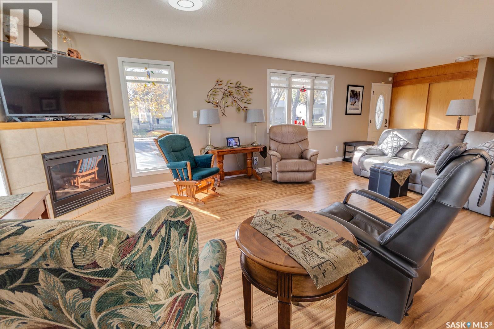 64 Dalgliesh Drive, Regina, Saskatchewan  S4R 4J4 - Photo 4 - SK051638