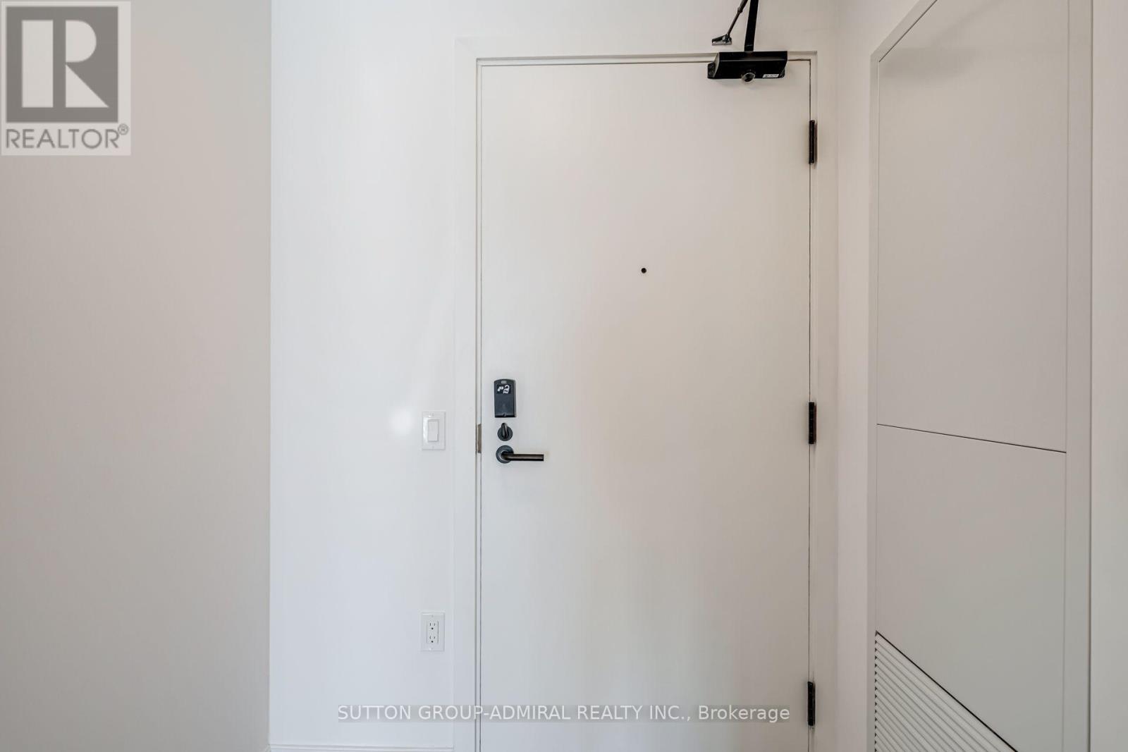 2610 - 1285 Dupont Street, Toronto, Ontario  M6H 0E3 - Photo 5 - W14105714