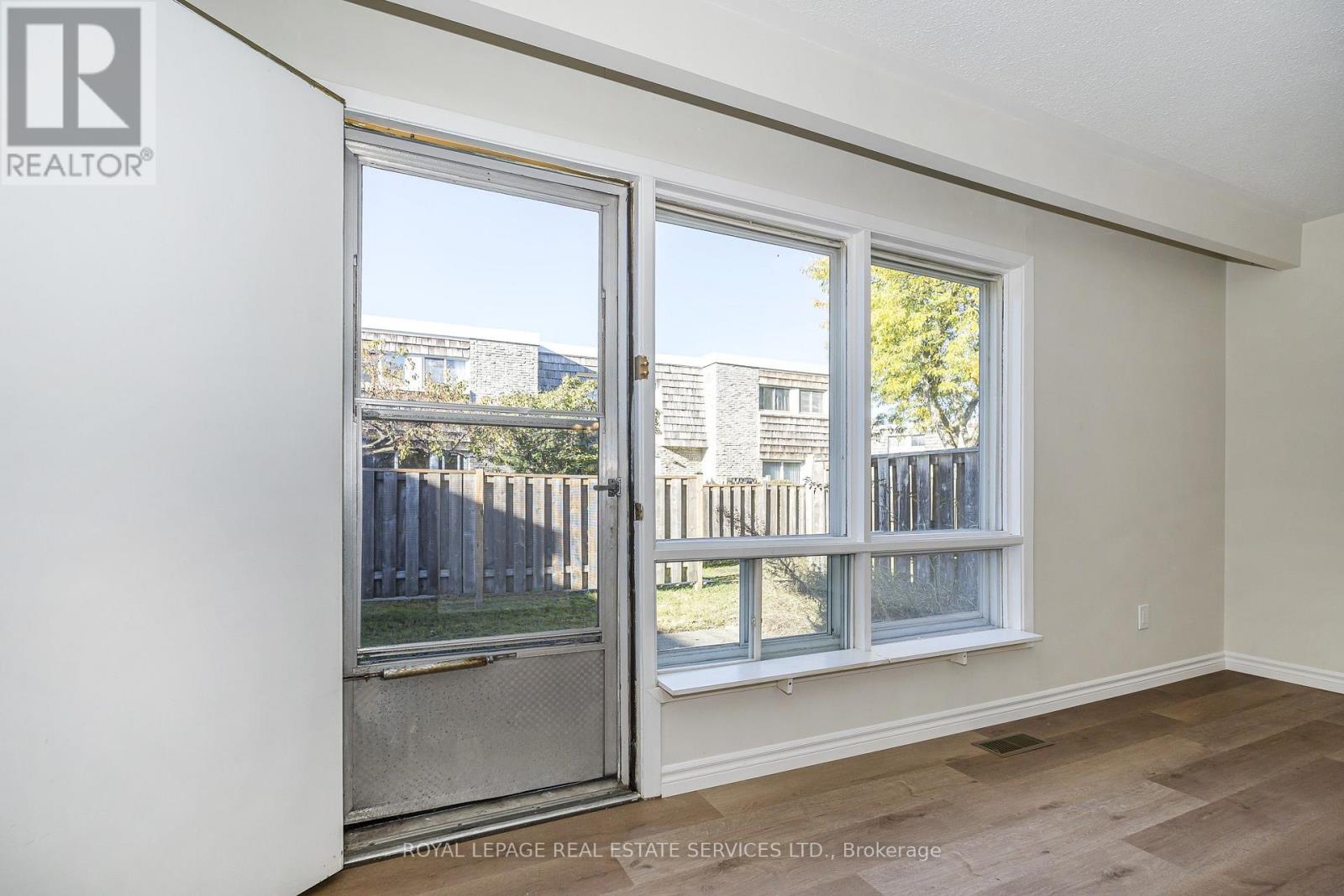 51 - 707 Burnhamthorpe Road, Toronto (Markland Wood), Ontario  M9C 2Z6 - Photo 9 - W14105752